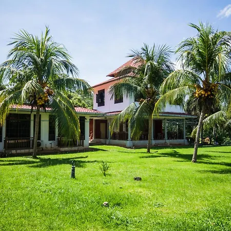 Oyo 44033 Terap Inn Kuala Nerang